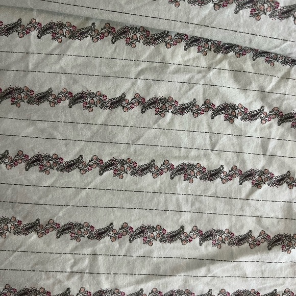 Lane Bryant Scoop neck button top.. perfect for fall. Size 14/16 - Picture 3 of 4